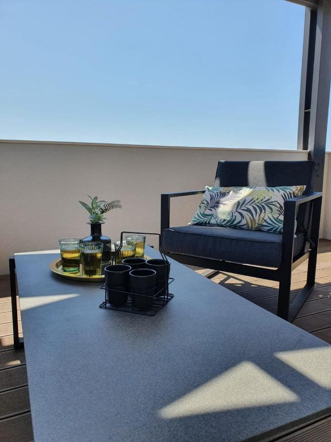 Ferienwohnung Shell Sky Luxury Penthouse With Private Pool Zadar Exterior foto