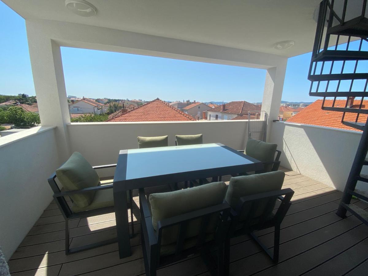 Ferienwohnung Shell Sky Luxury Penthouse With Private Pool Zadar Exterior foto