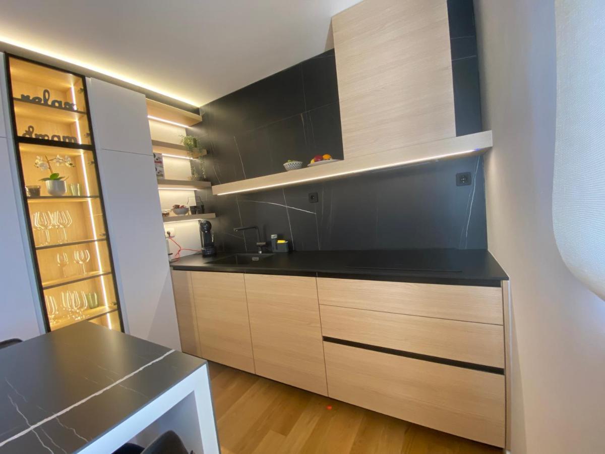 Ferienwohnung Shell Sky Luxury Penthouse With Private Pool Zadar Exterior foto